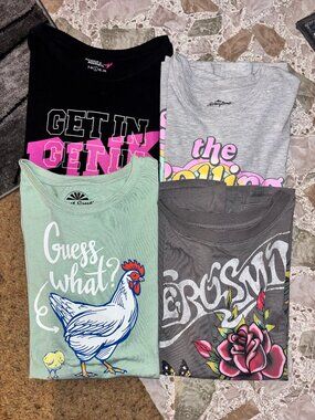 4 LOT TEE SHIRTS WOMENS LARGE